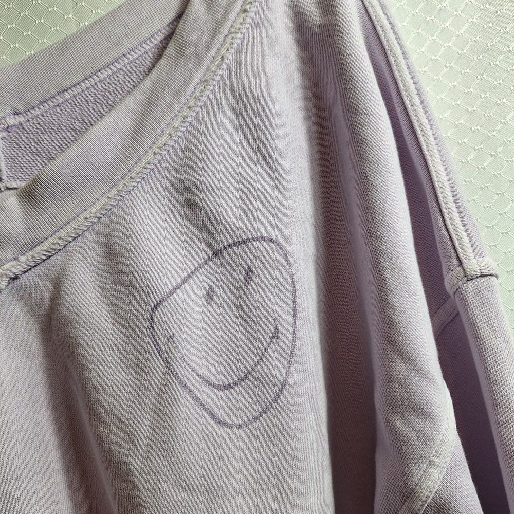 AERIE Total Optimist Smiley Sweatshirt Sz L Lavendar Oversized Raw Edges Slouchy - Picture 4 of 9